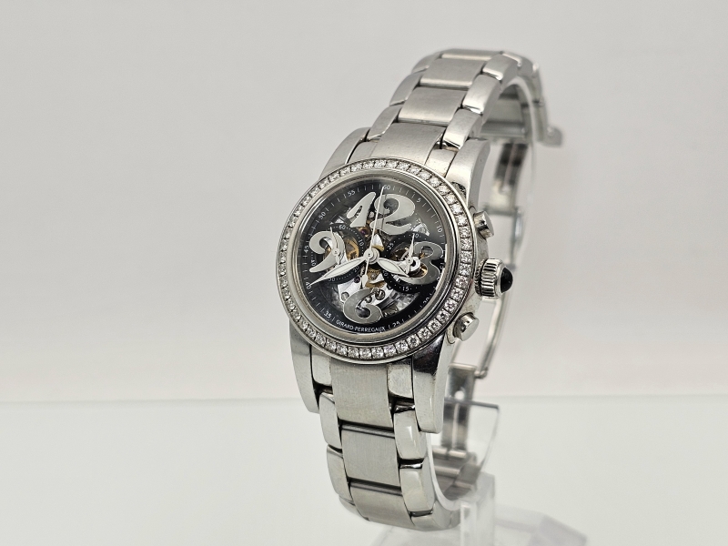 Girard-Perregaux Laureato timanttikehällä