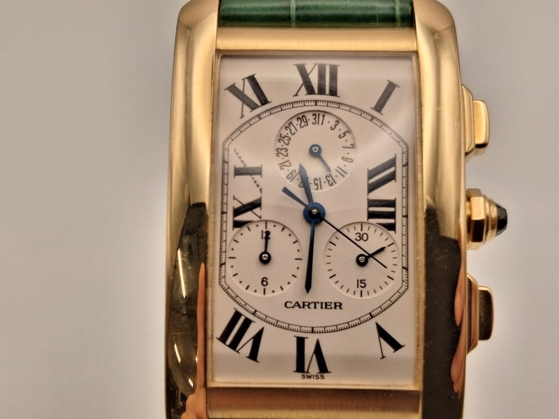 18k Cartier Tank Américaine chronometer rannekello