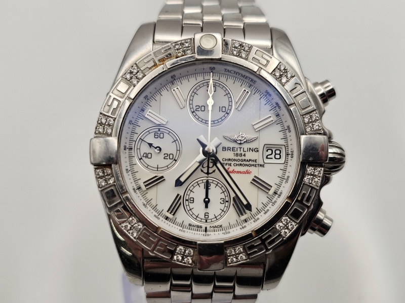 Breitling Chronomat timanteilla