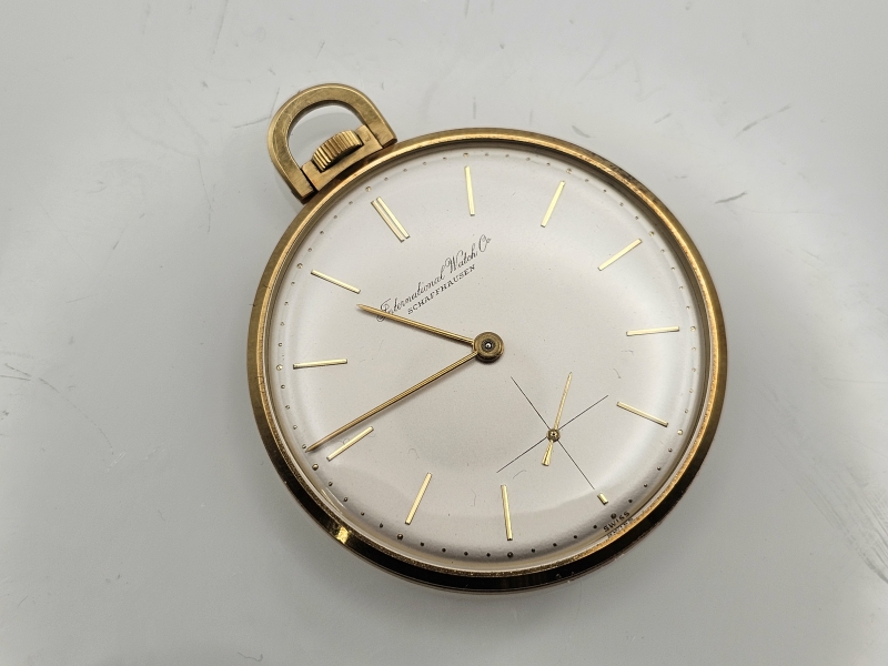 18k kultainen taskukello, International Watch Co., 49,86g