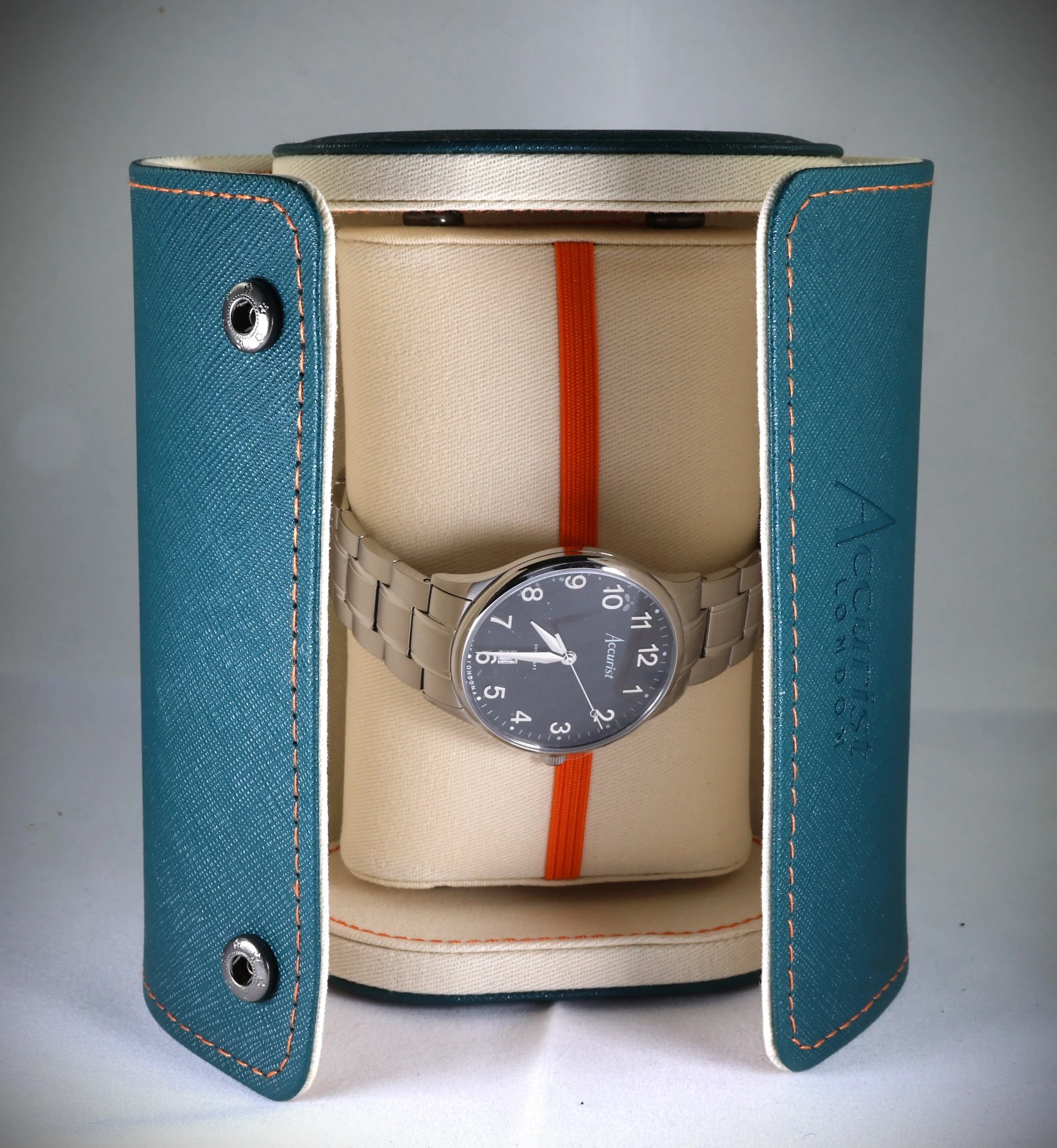Accurist Classic (Malli 73002)