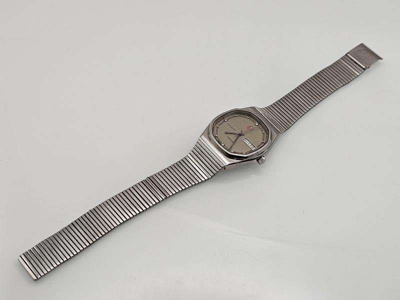 Rado Voyager vintage timanteilla