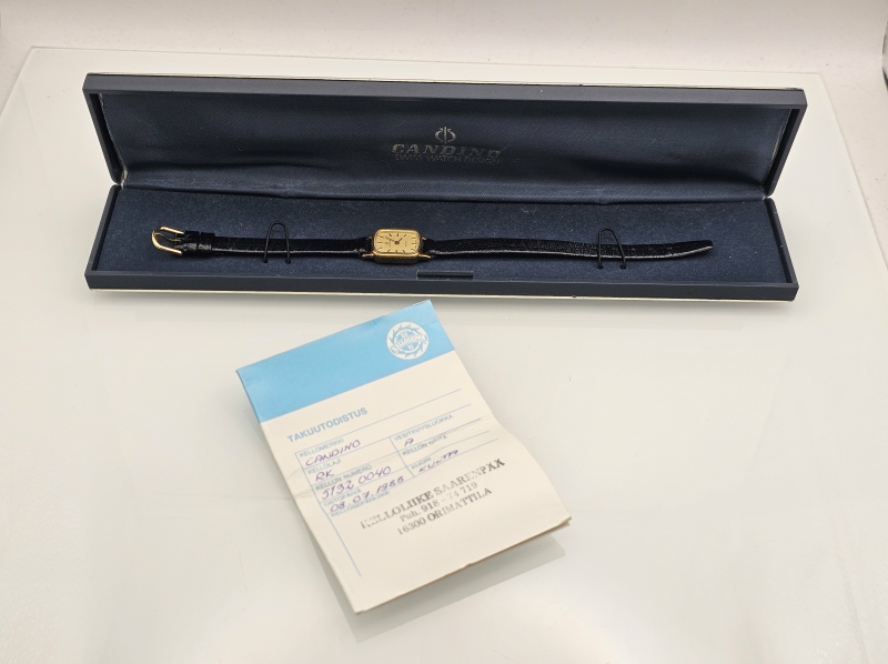 14k kultainen naisten Candino rannekello. 10,57g