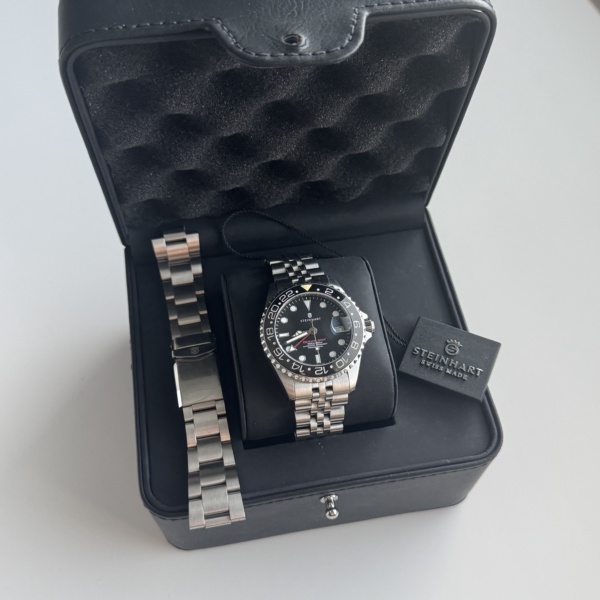 Steinhart Ocean 1 GMT 39 black ceramic
