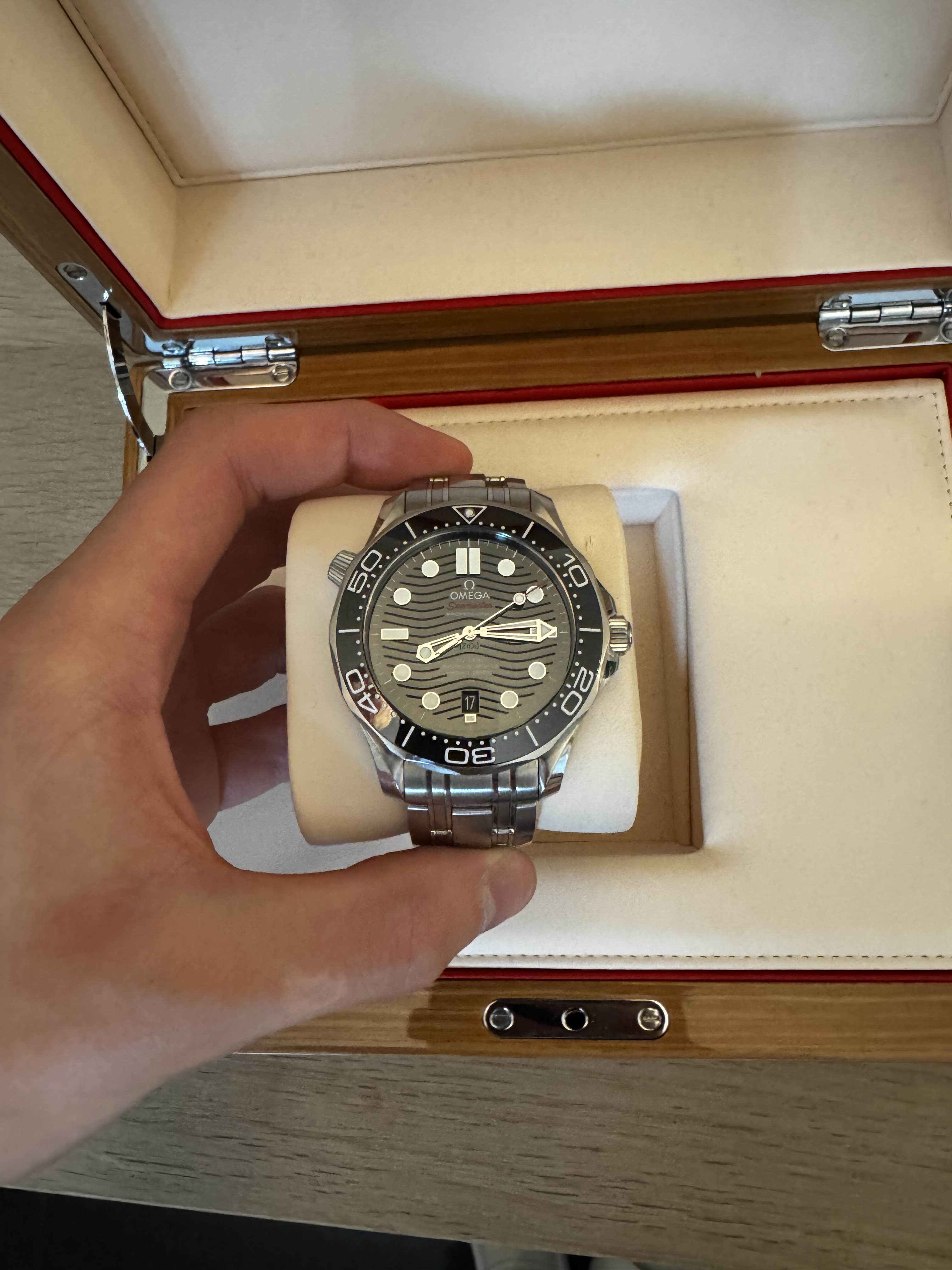 Omega Seamaster 300m