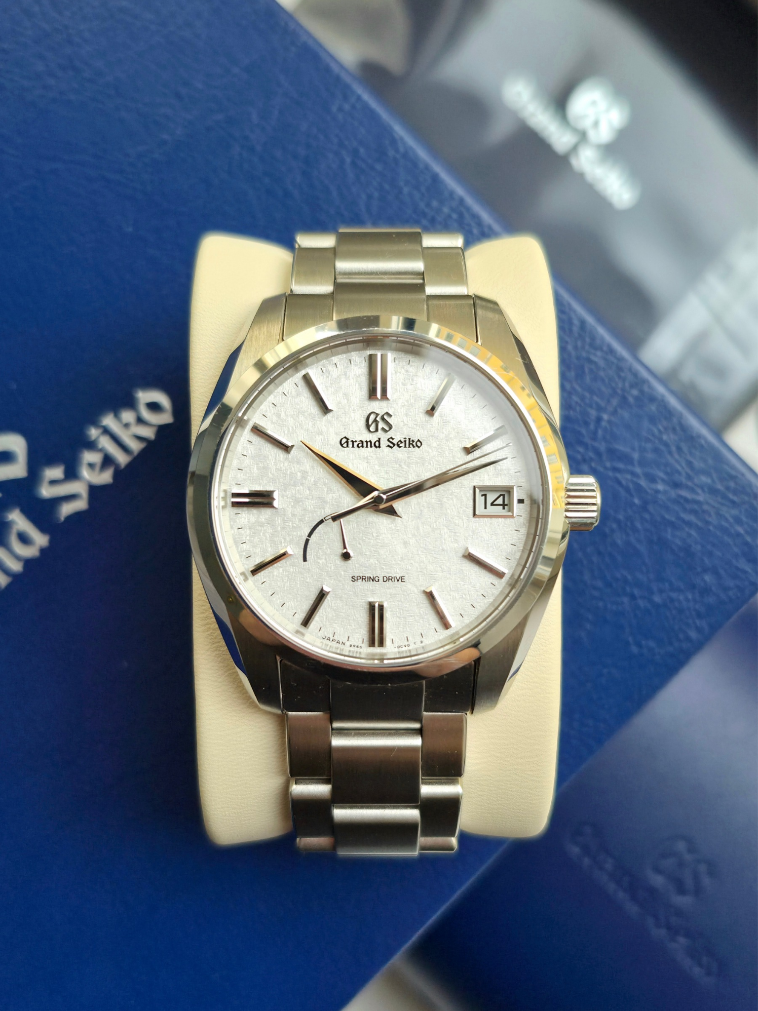 Grand Seiko SBGA465 Morning Frost