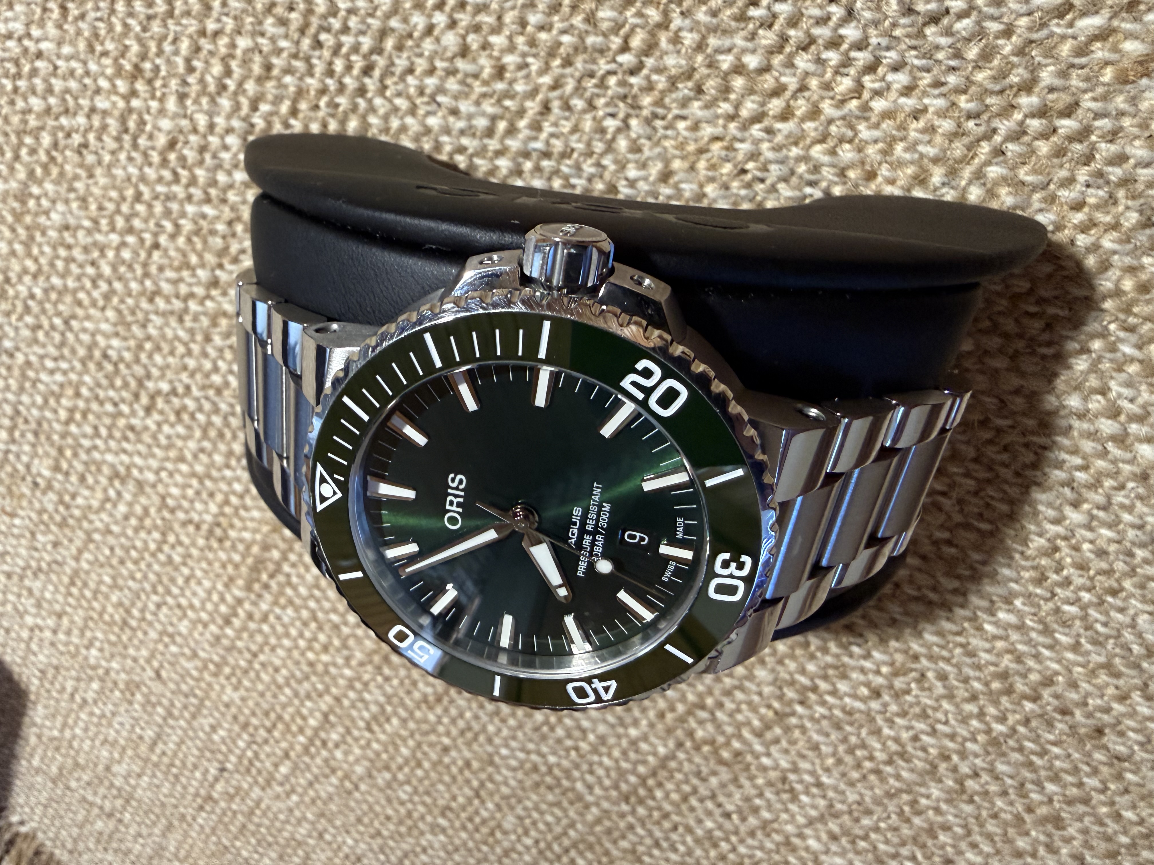 Oris Aquis Date