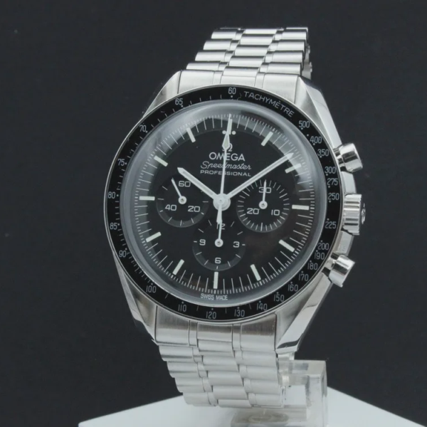 Omega Speedmaster Moonwatch