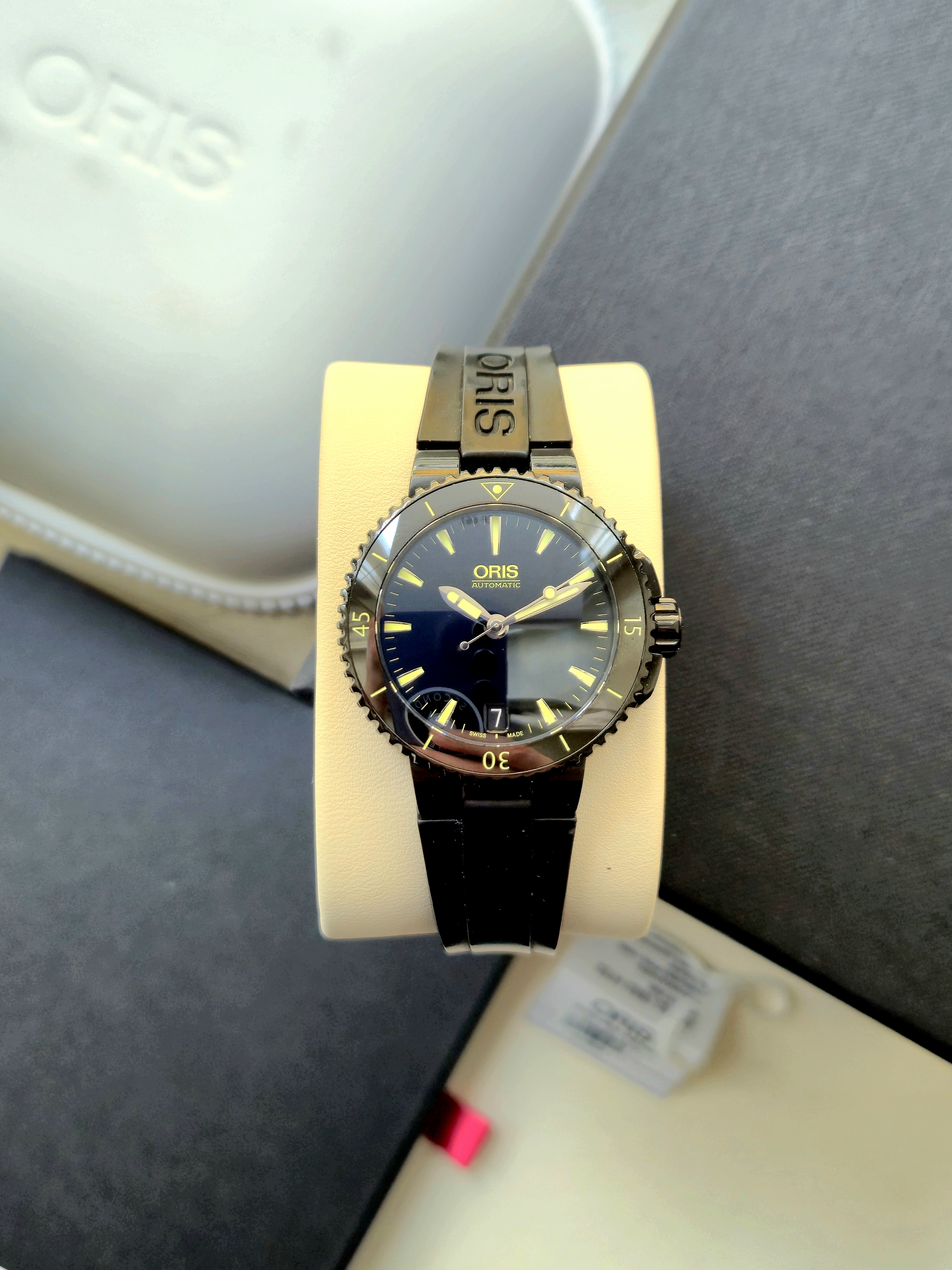 Oris Aquis Date 36mm