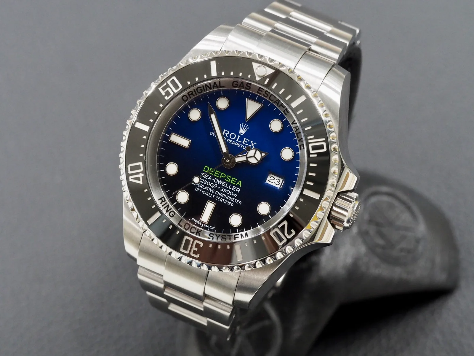 Rolex Deepsea Sea-Dweller 116660 Cameron
