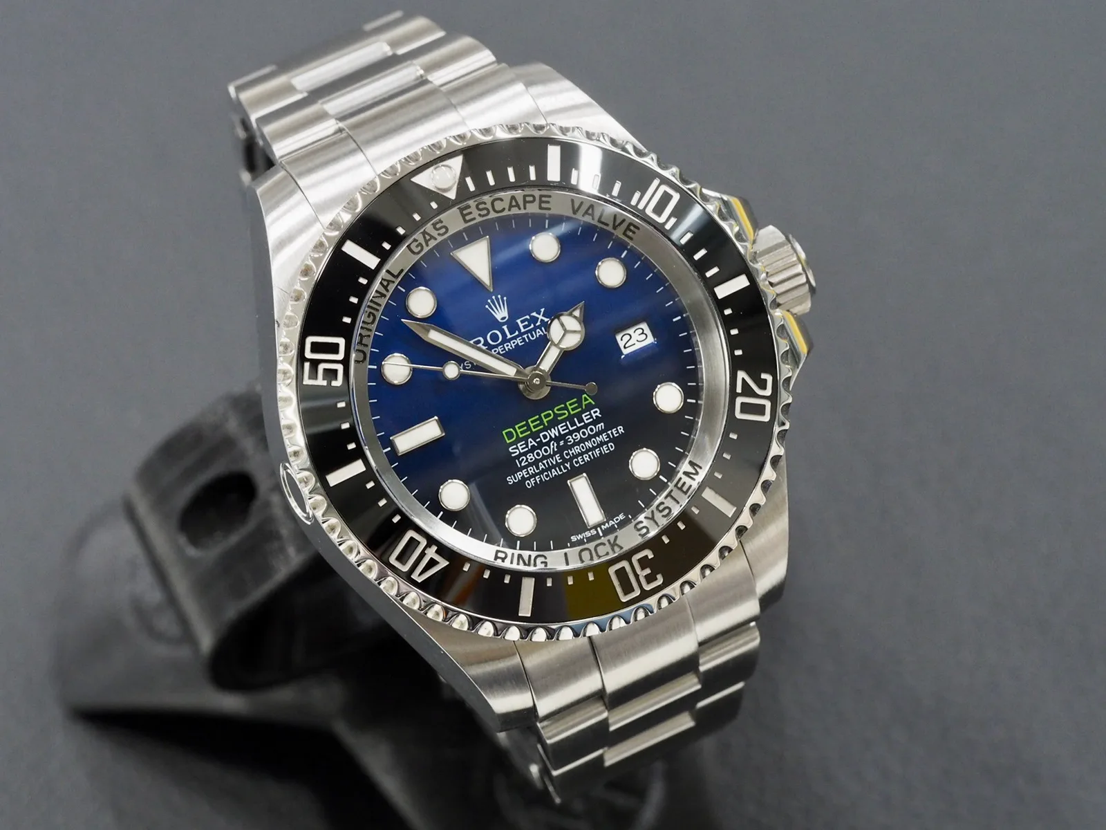 Rolex Deepsea Sea-Dweller 116660 Cameron