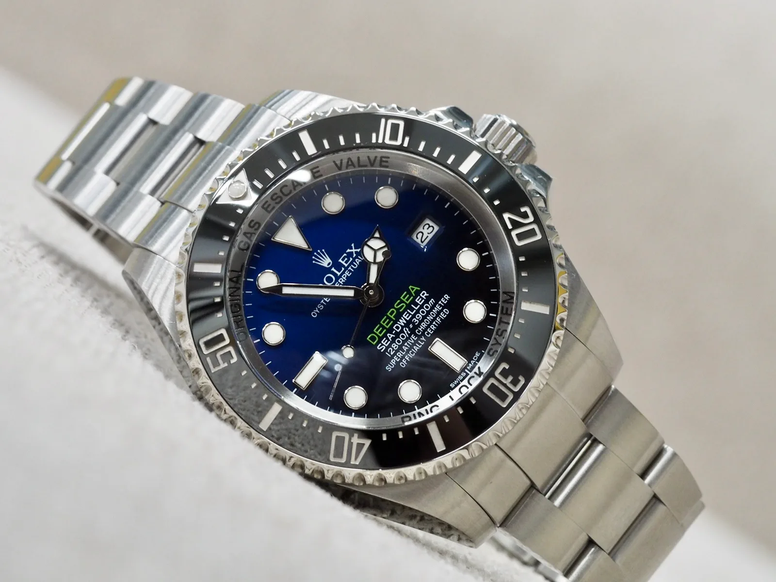 Rolex Deepsea Sea-Dweller 116660 Cameron