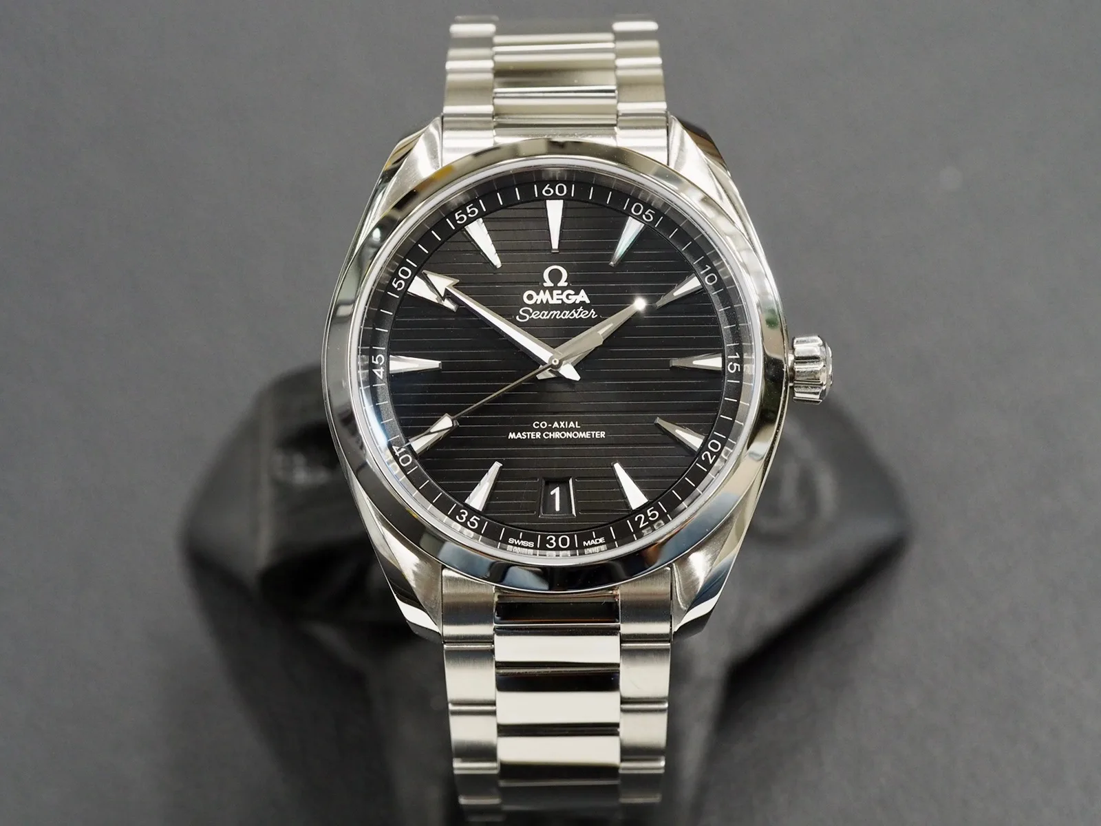 Omega Aqua Terra