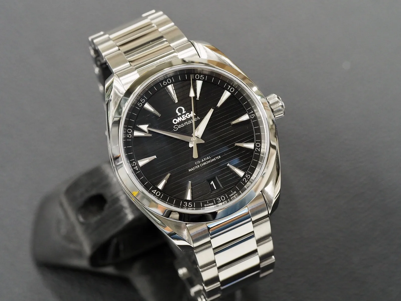 Omega Aqua Terra