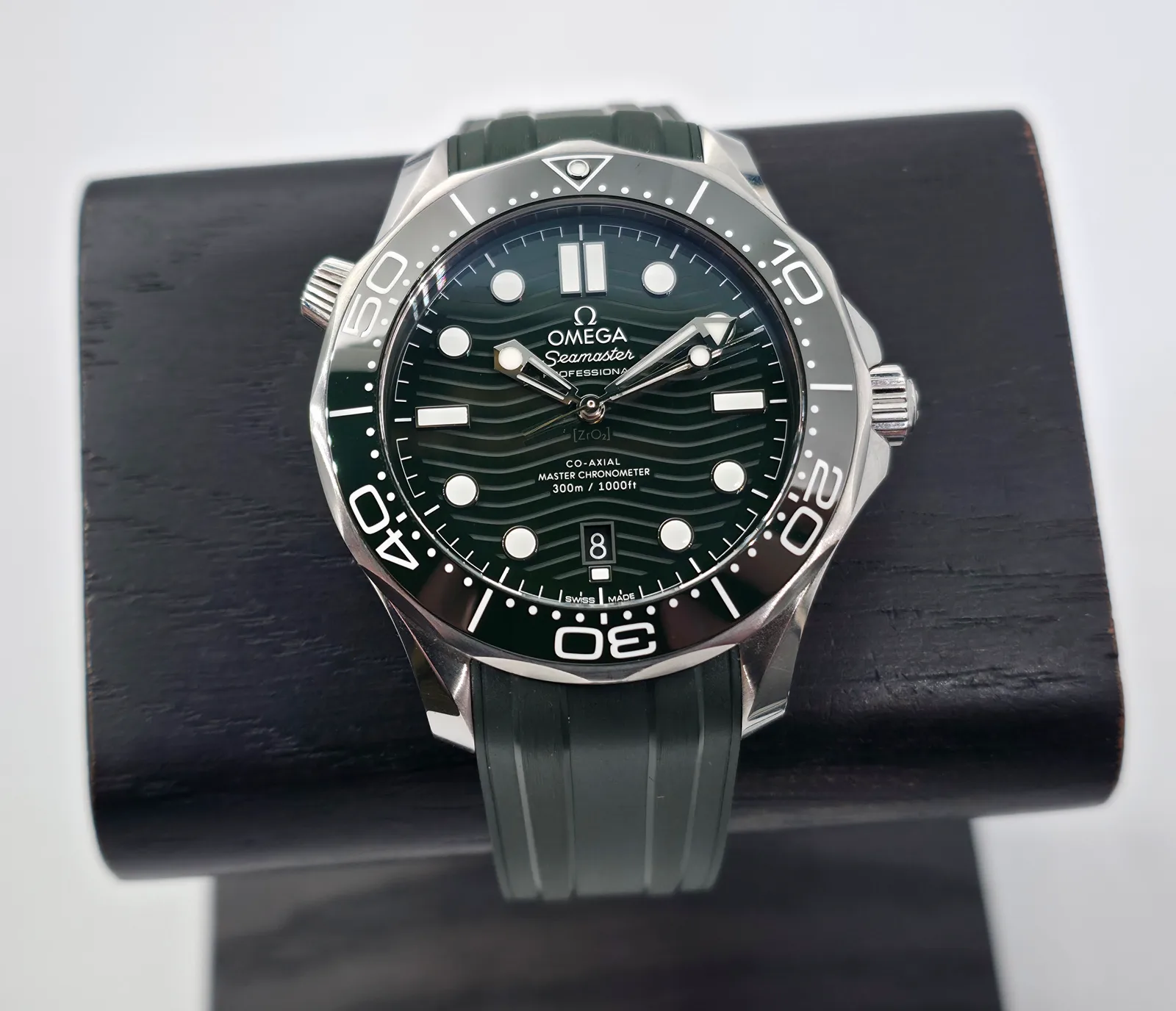 Omega Seamaster Diver 300m