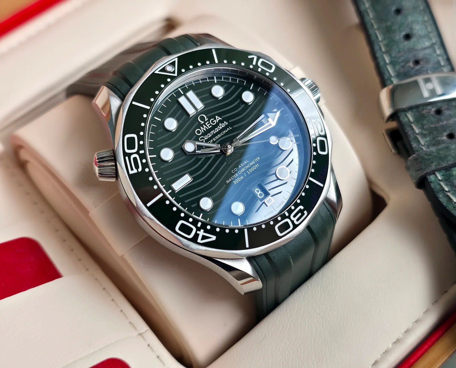 Omega Seamaster Diver 300m