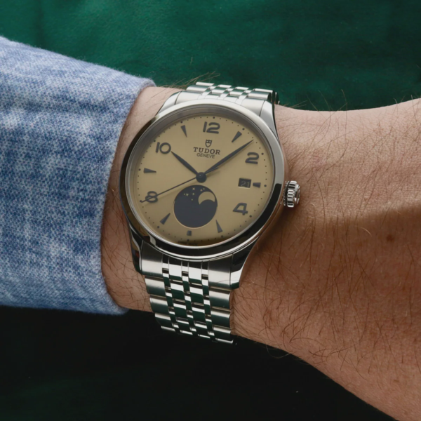 Tudor 1926 Luna