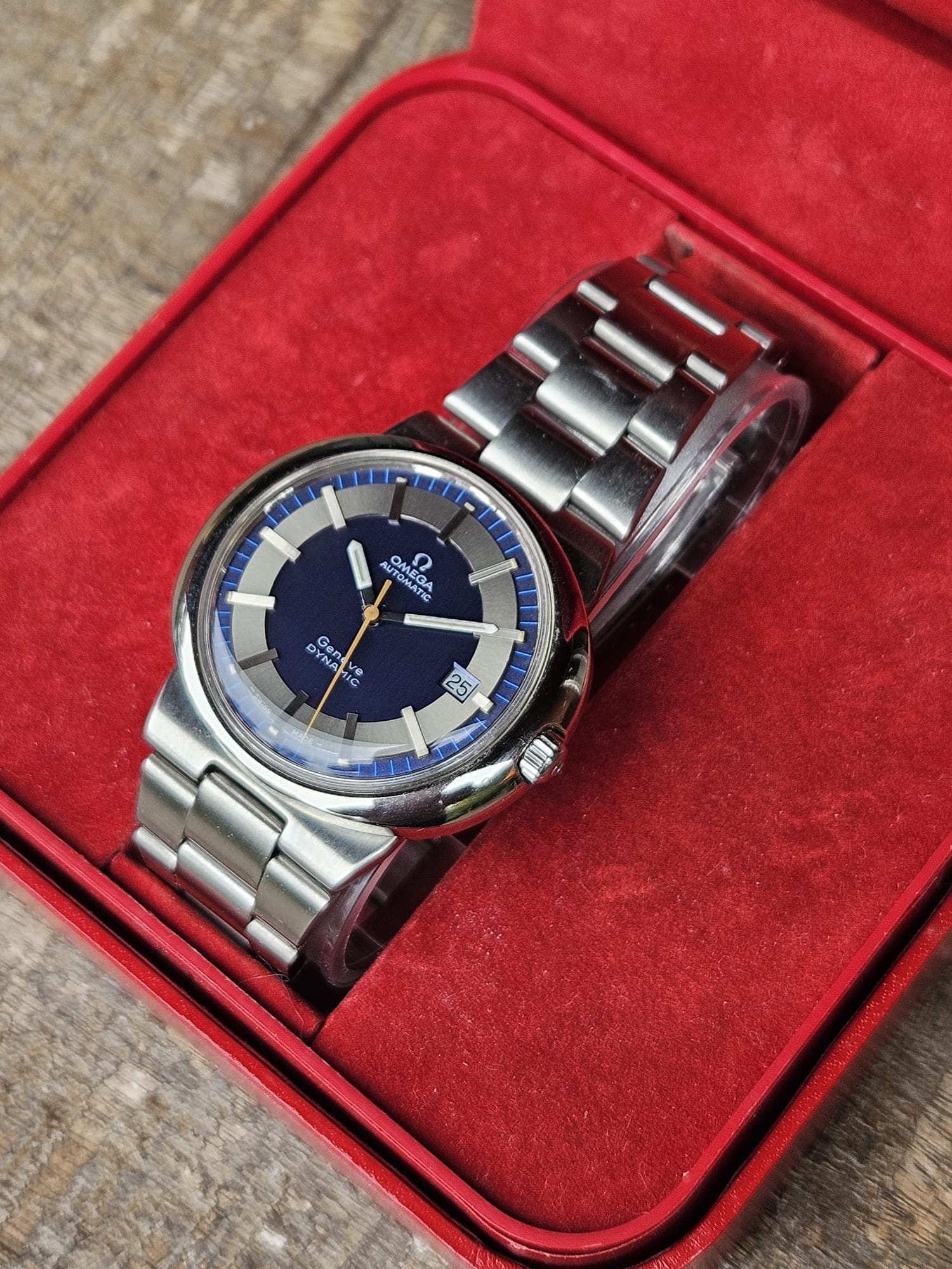 Omega Geneve Dynamic