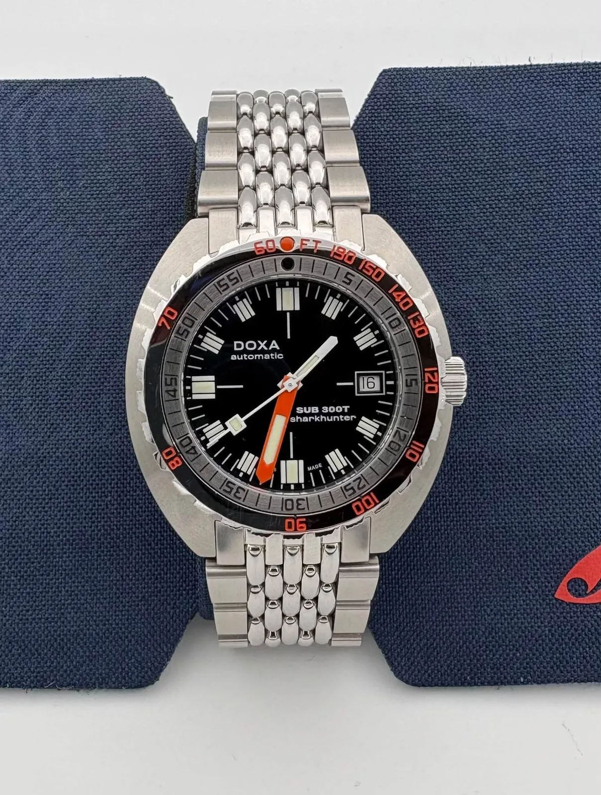 DOXA SUB 300 T Sharkhunter