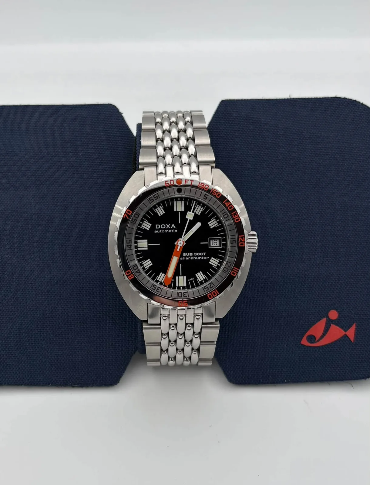 DOXA SUB 300 T Sharkhunter