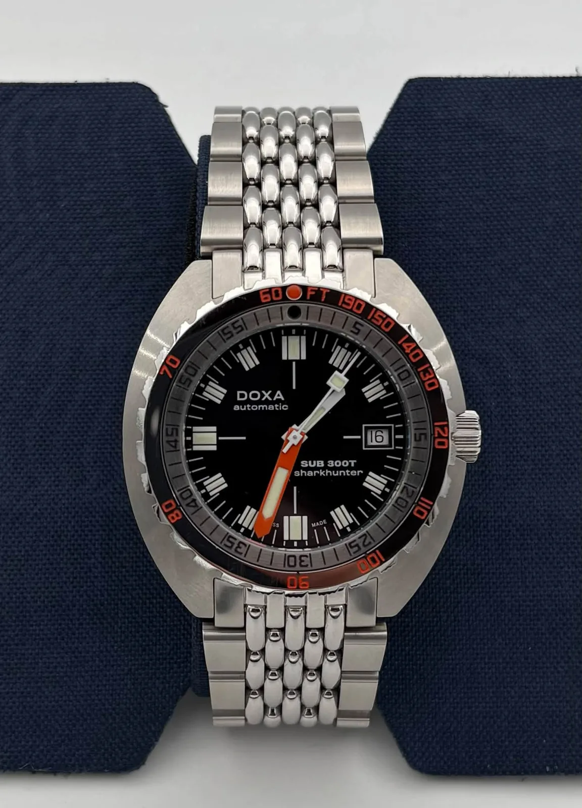 DOXA SUB 300 T Sharkhunter