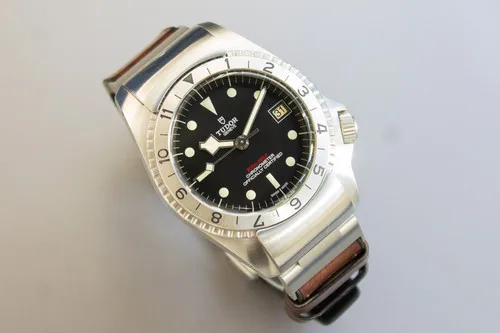 Tudor Black Bay P01