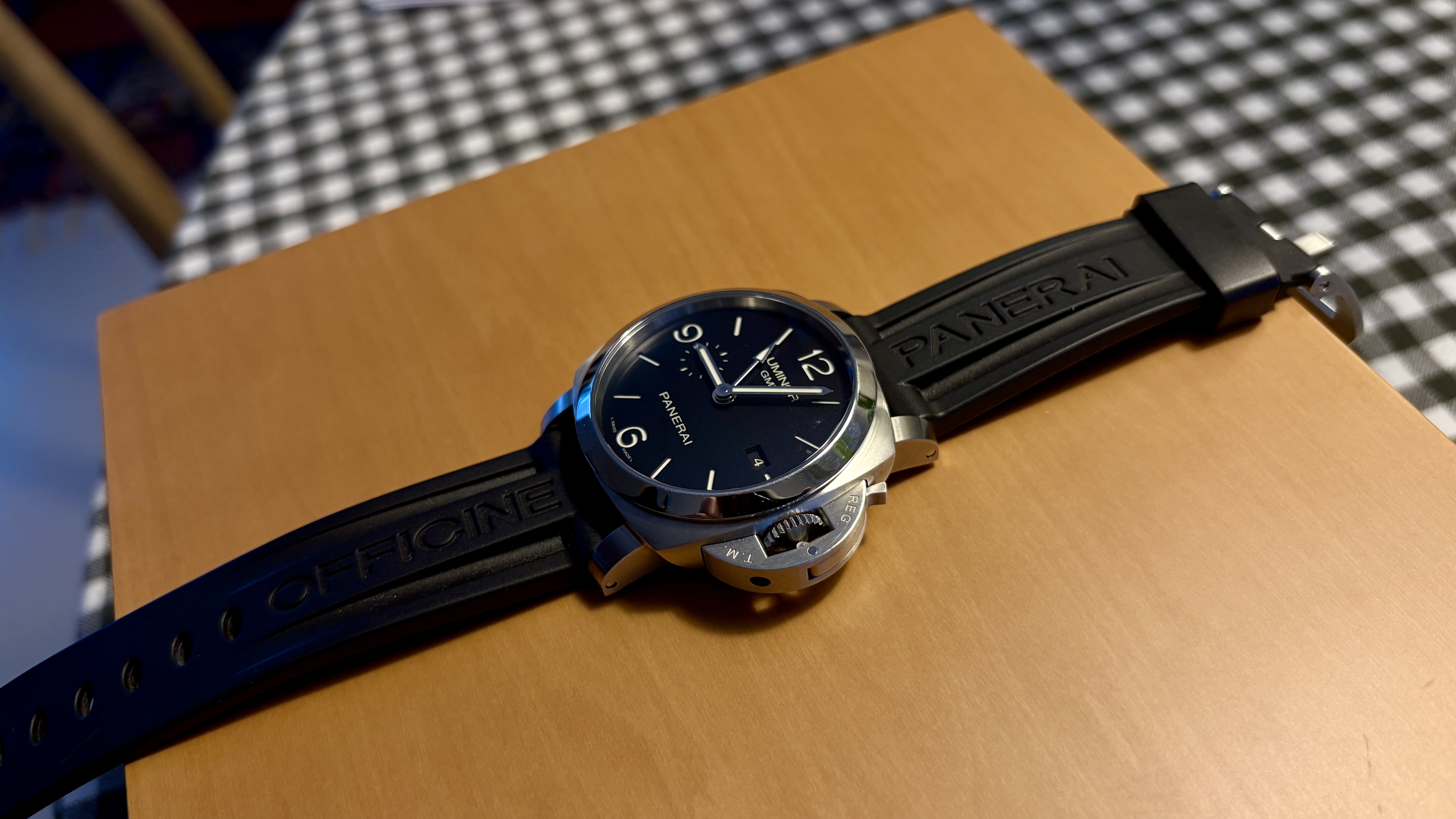 Panerai Luminor 1950 3 Days GMT Automatic (PAM 320)