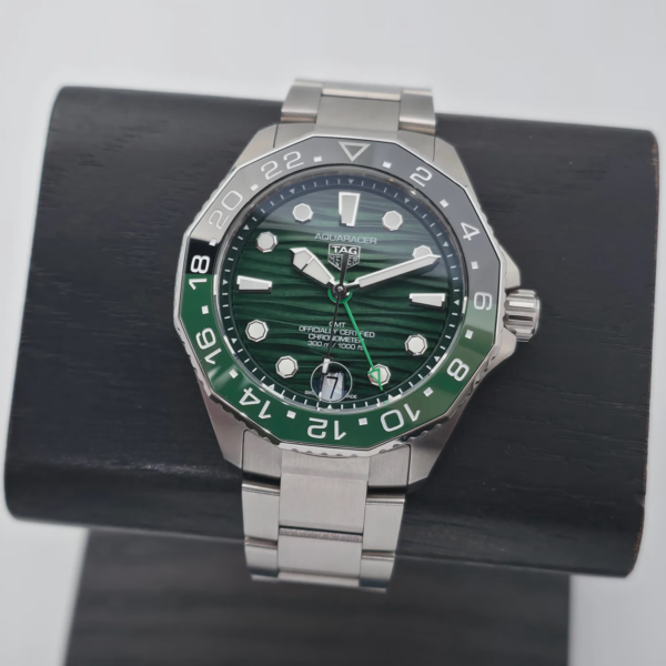 TAG Heuer Aquaracer Professional 300 GMT