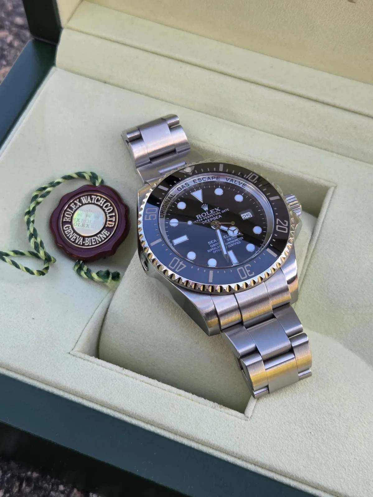 Rolex Sea-Dweller Deepsea 116660