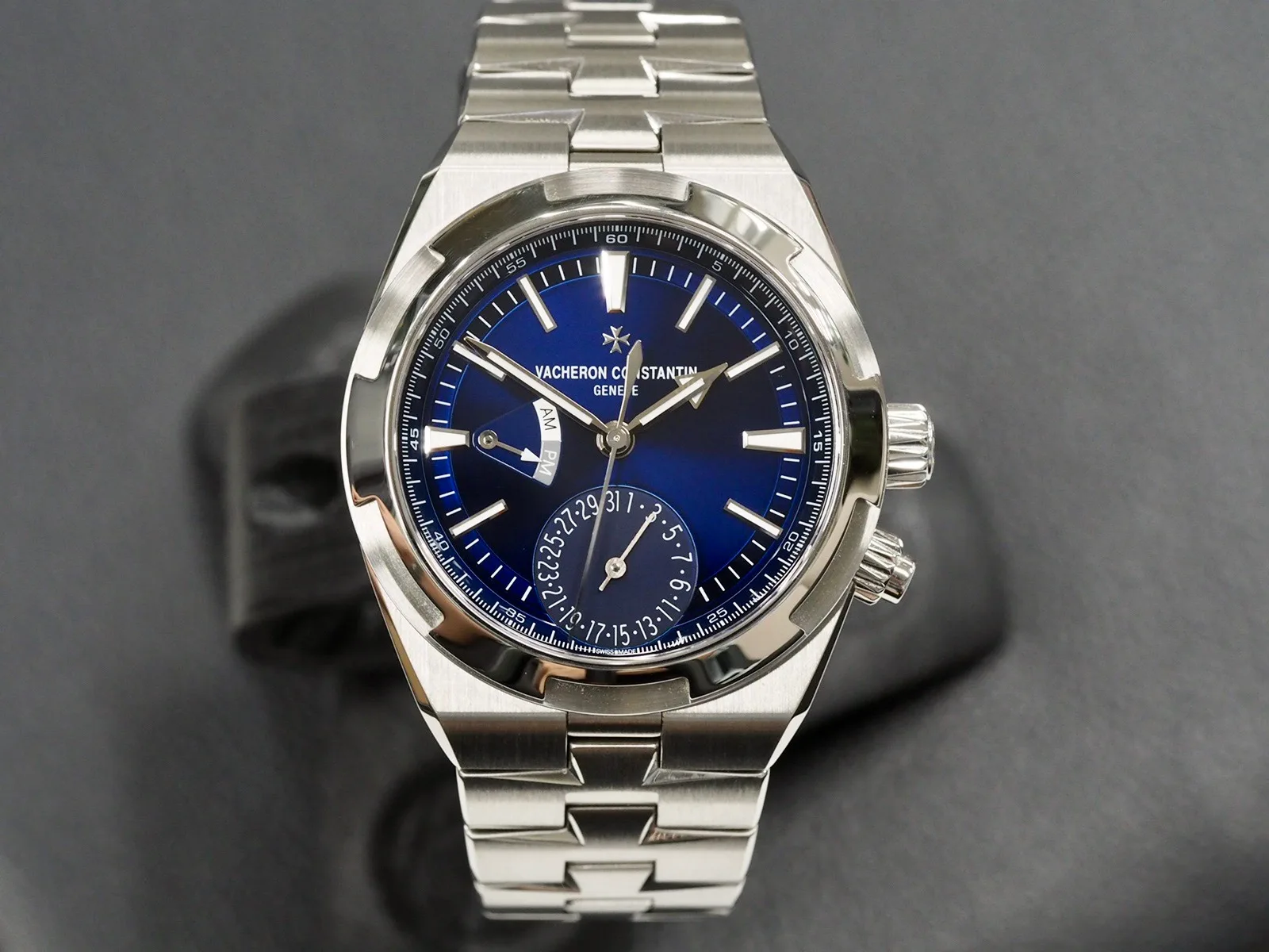 Vacheron Constantin Overseas Dual Time