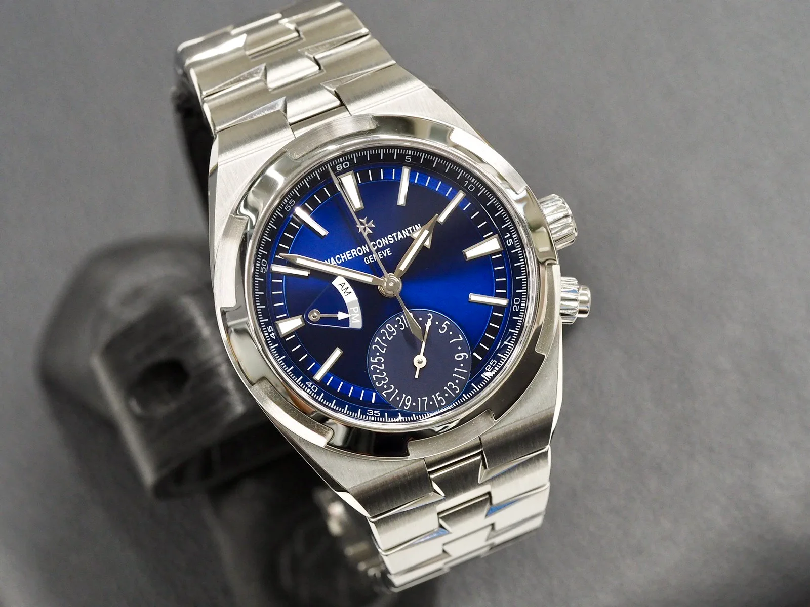 Vacheron Constantin Overseas Dual Time