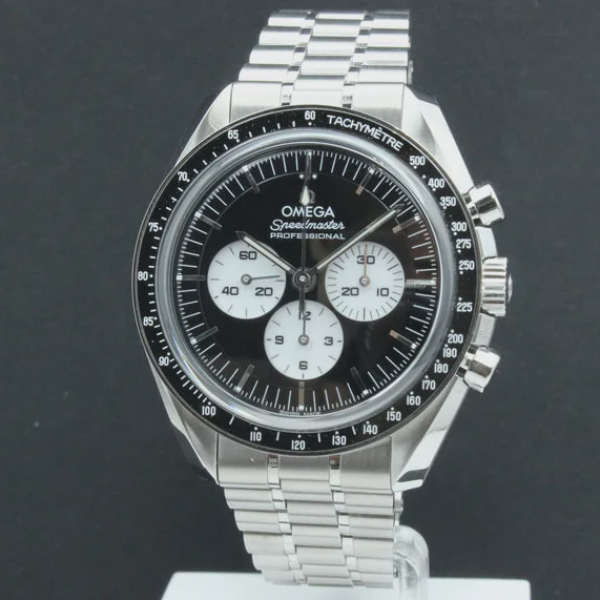 Omega Speedmaster Reverse Panda