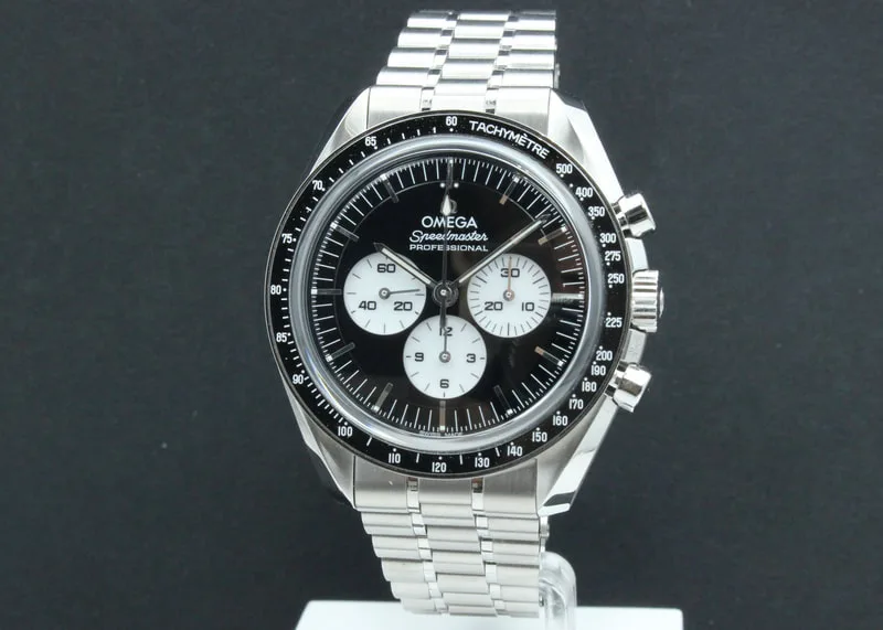 Omega Speedmaster Reverse Panda