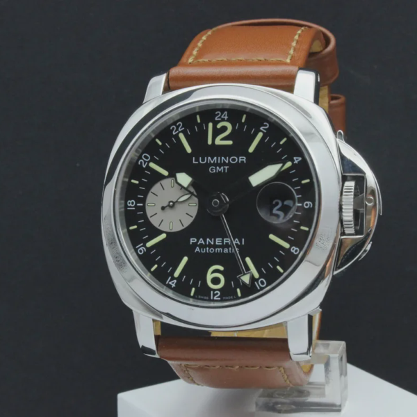 Panerai Luminor GMT