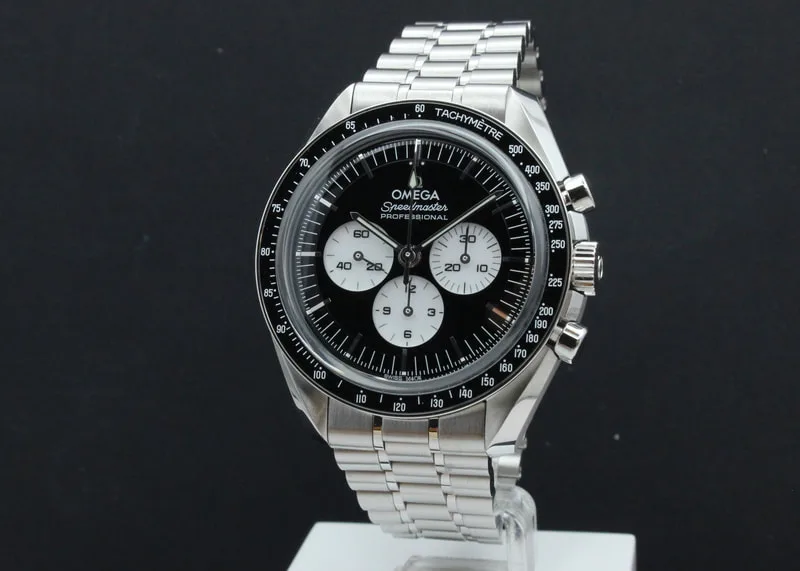 Omega Speedmaster Reverse Panda