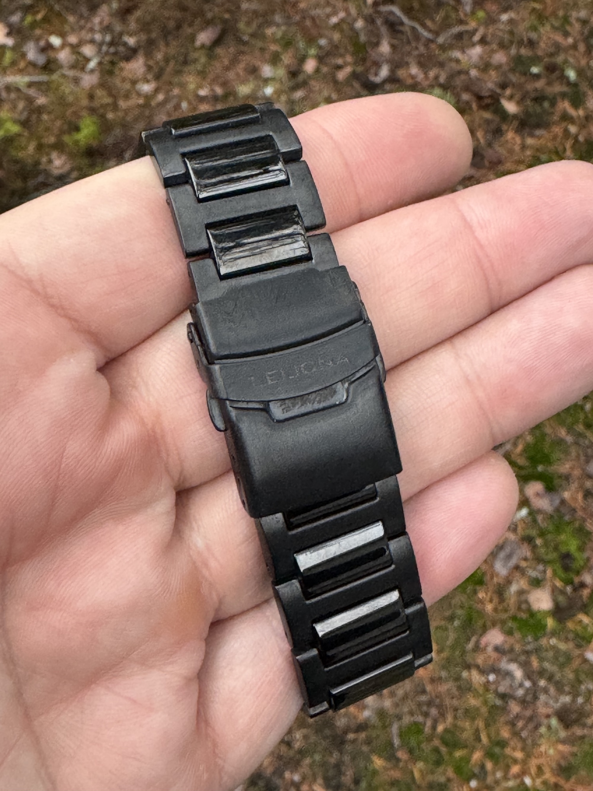 Leijona Bofori Black Crimson Red Limited Edition