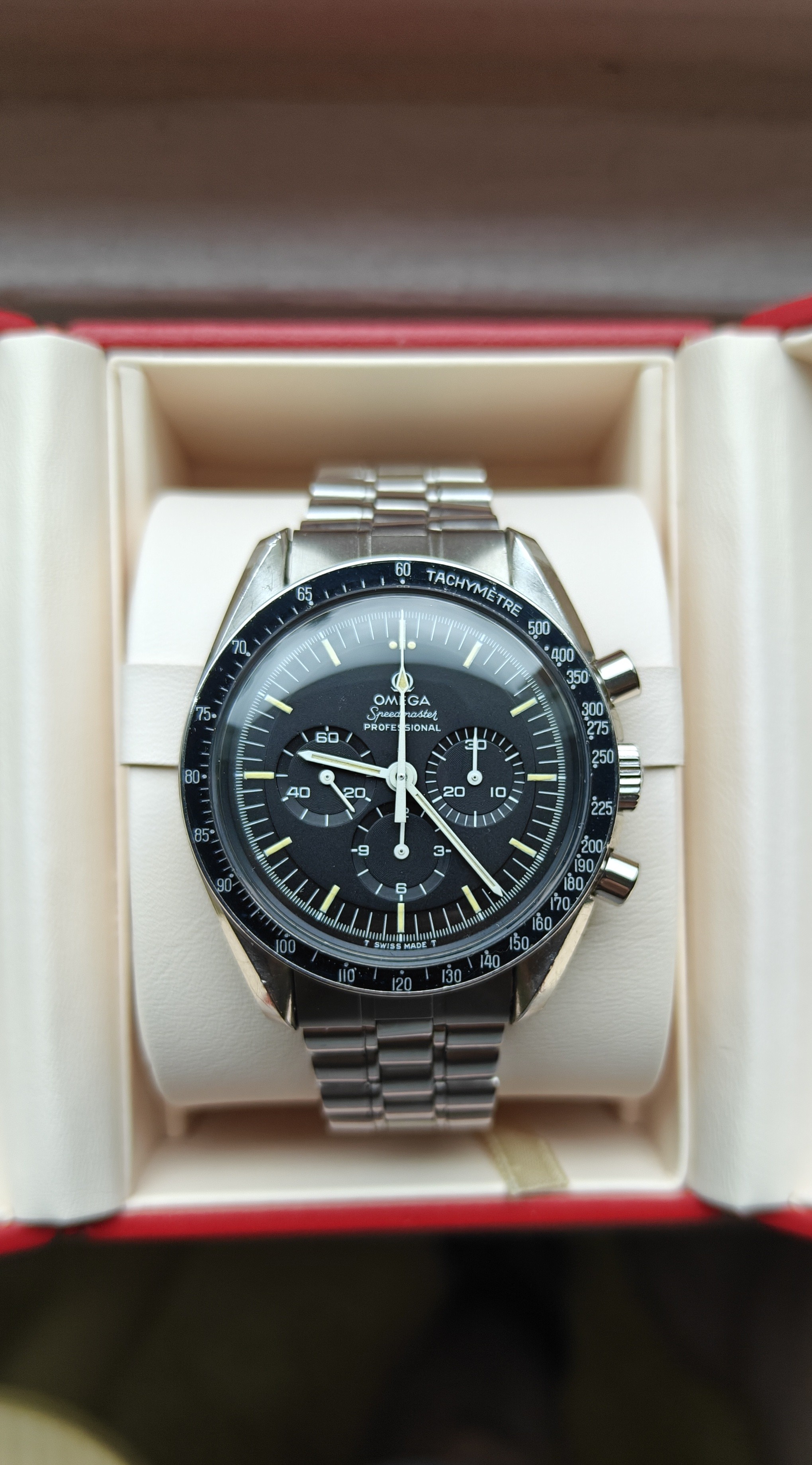 Omega Speedmaster Professional