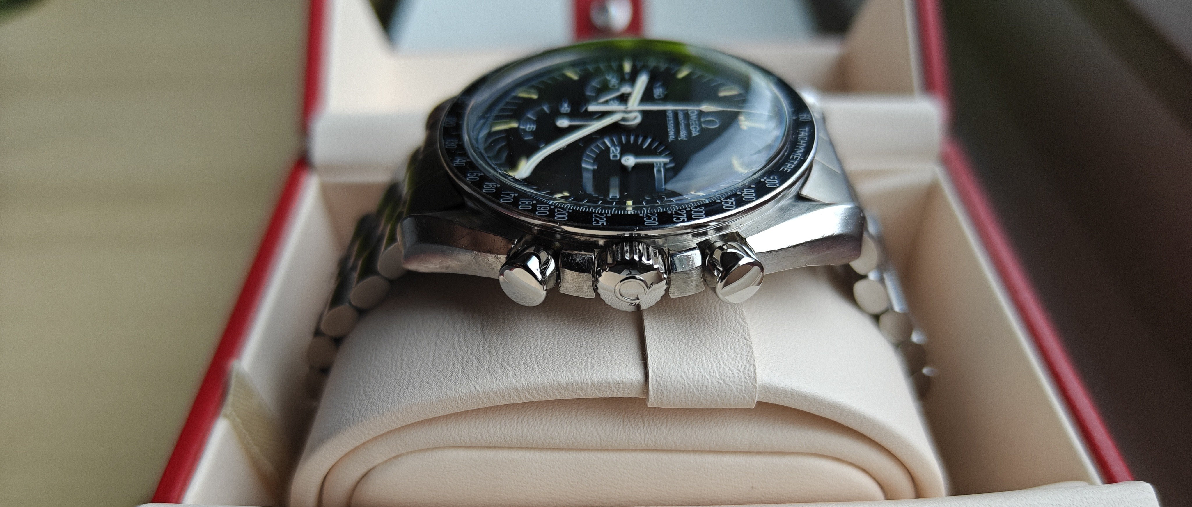 Omega Speedmaster Professional