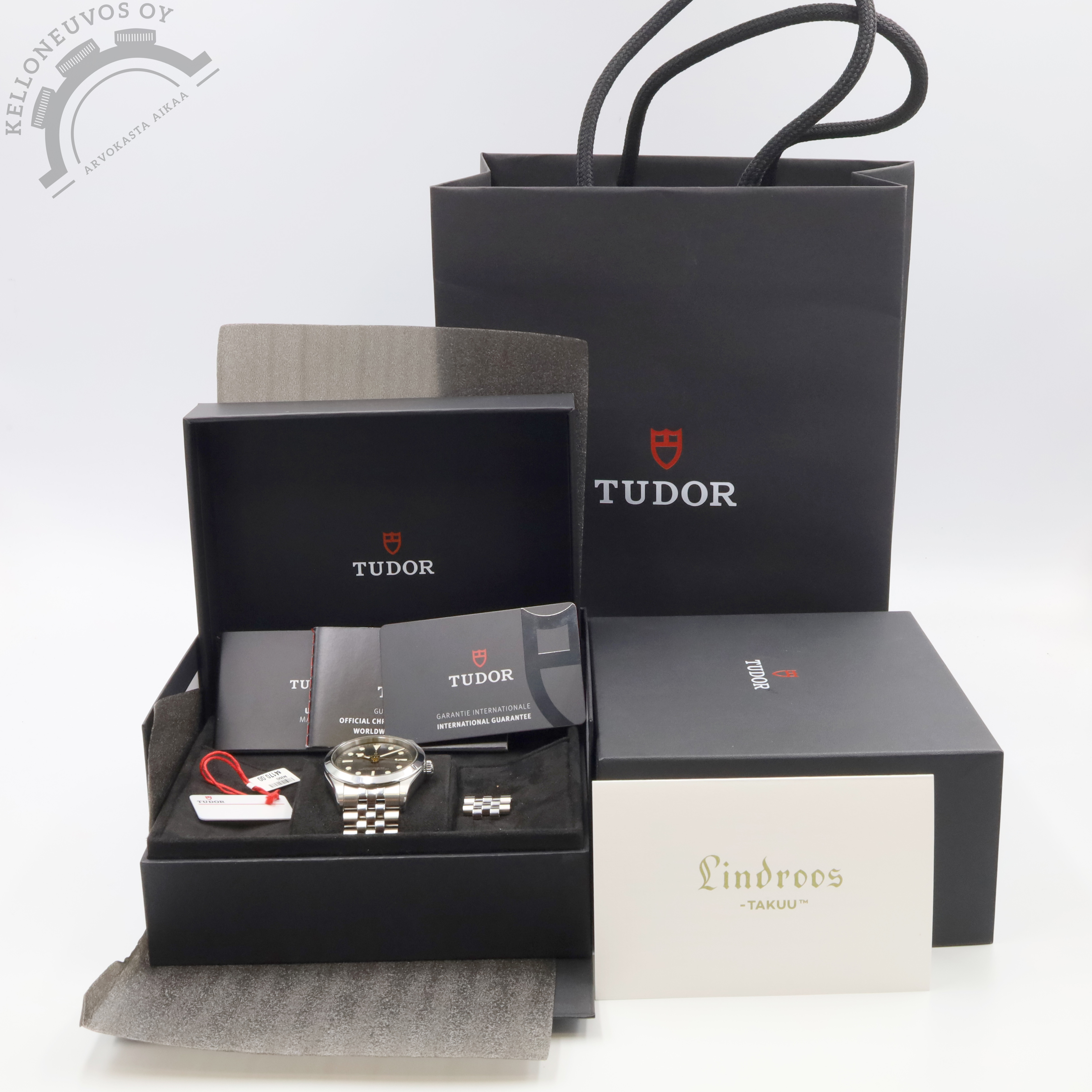 Tudor Black Bay One 39