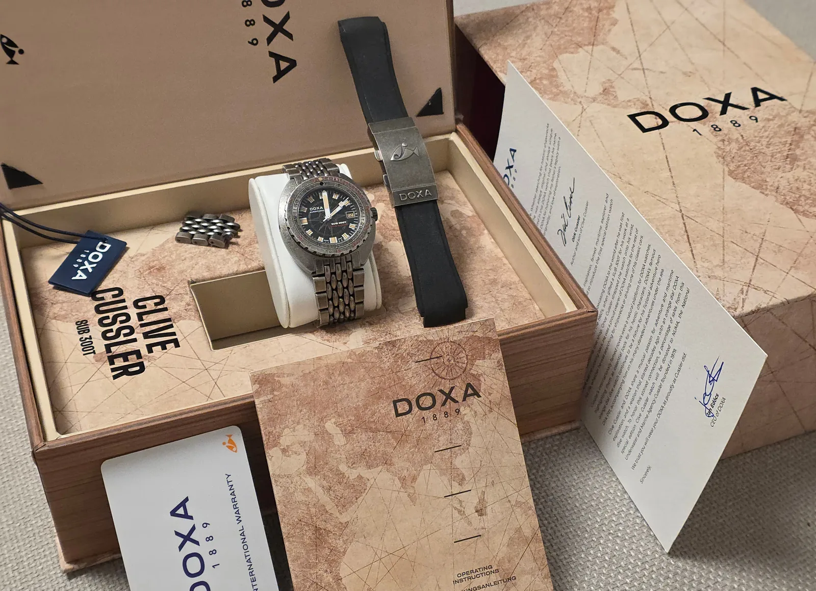DOXA SUB 300T Sharkhunter Clive Cussler