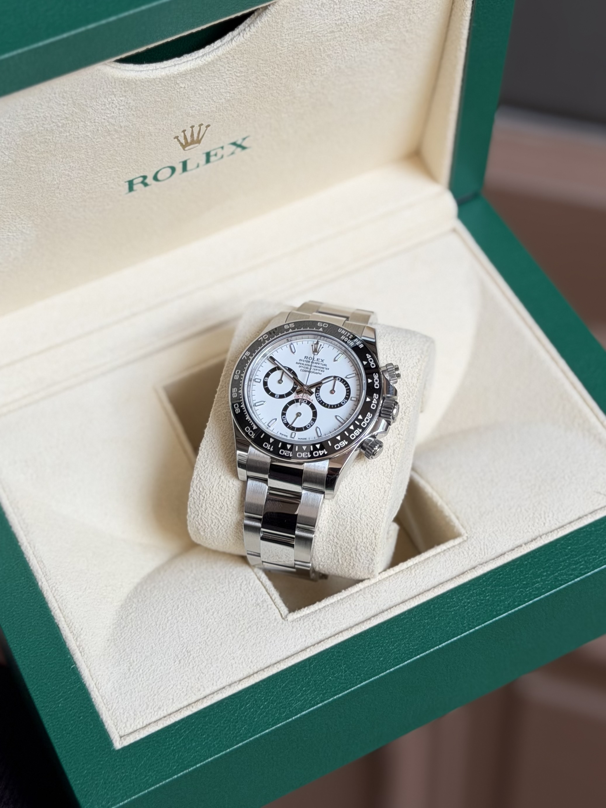 Rolex Daytona "Panda" - Uudenveroinen