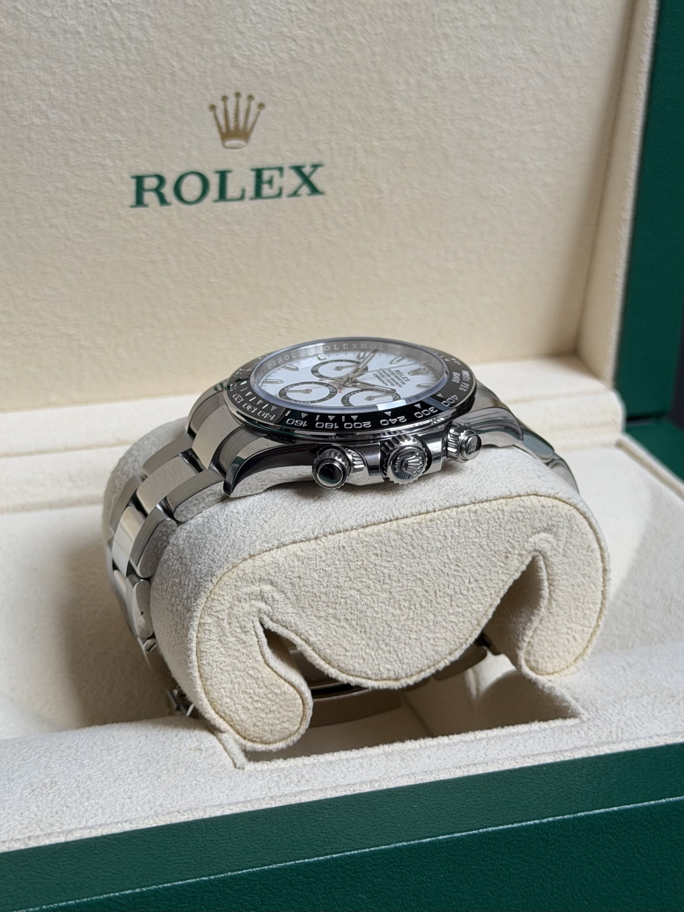 Rolex Daytona "Panda" - Uudenveroinen