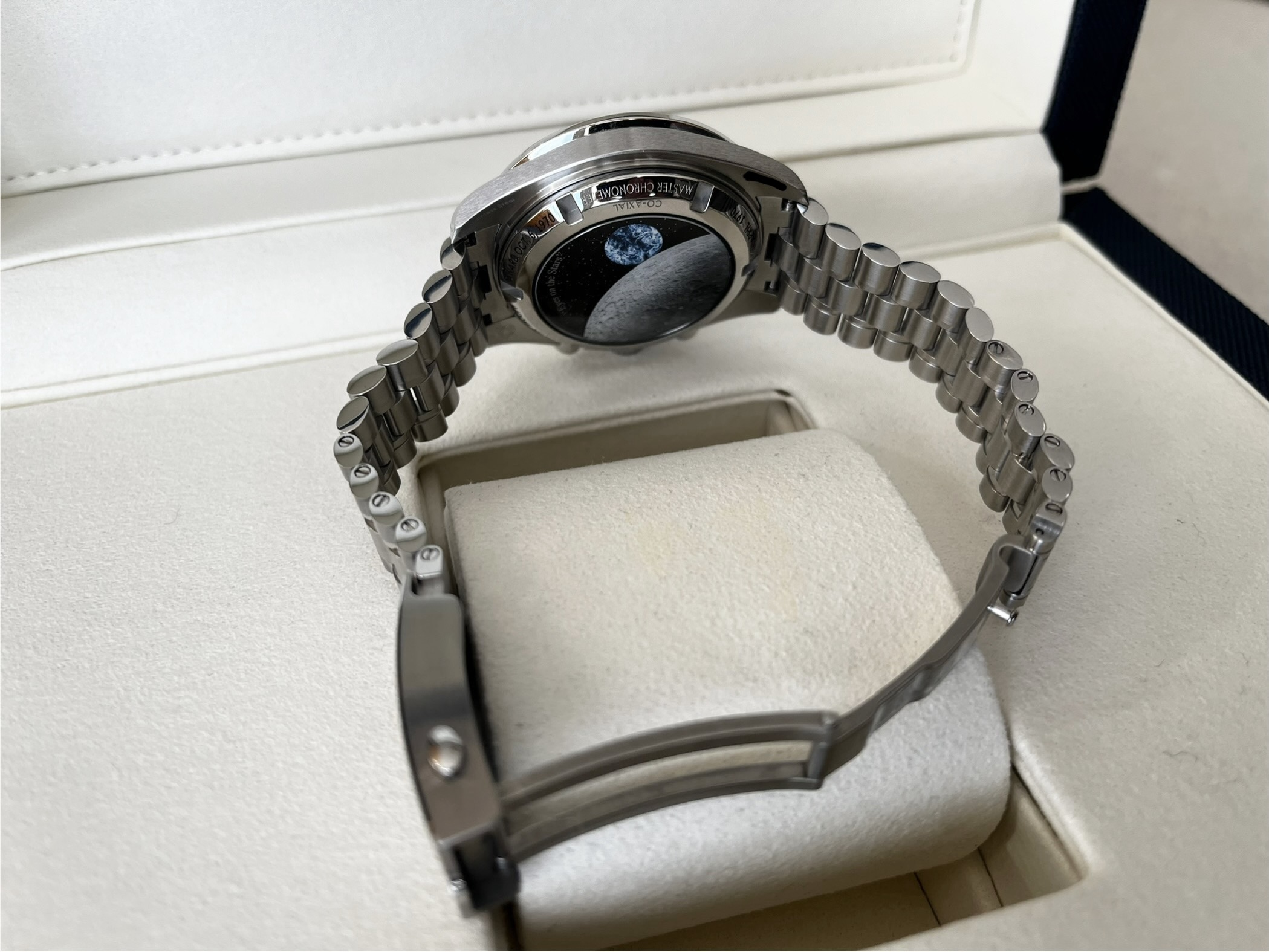 Omega Speedmaster Silver Snoopy Award