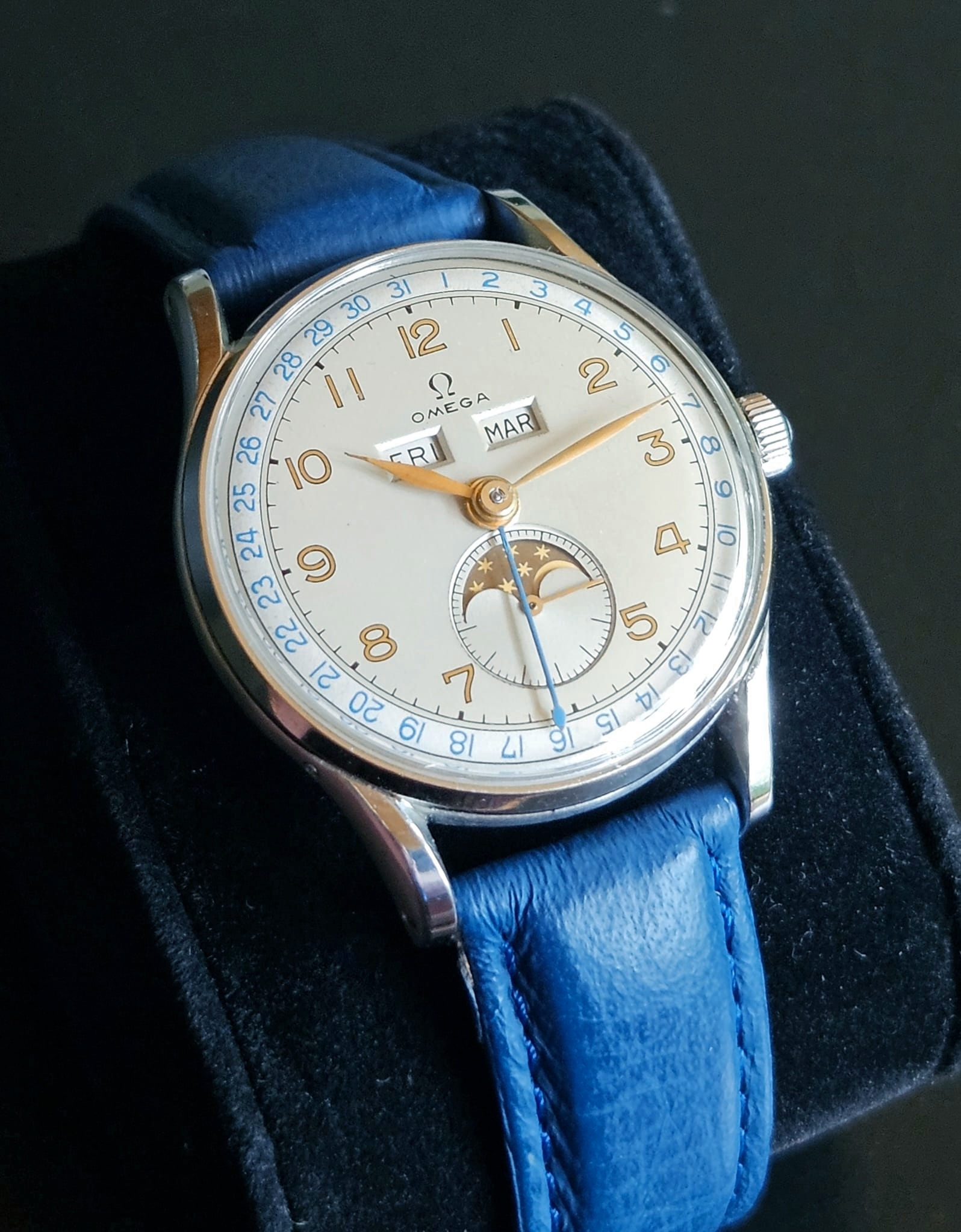 Omega Cosmic Triple Date Moonphase