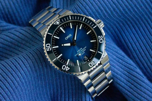 Oris Aquis Date Calibre 400
