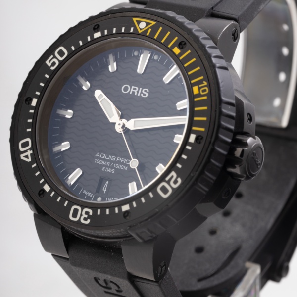 Oris AquisPro Date Calibre 400