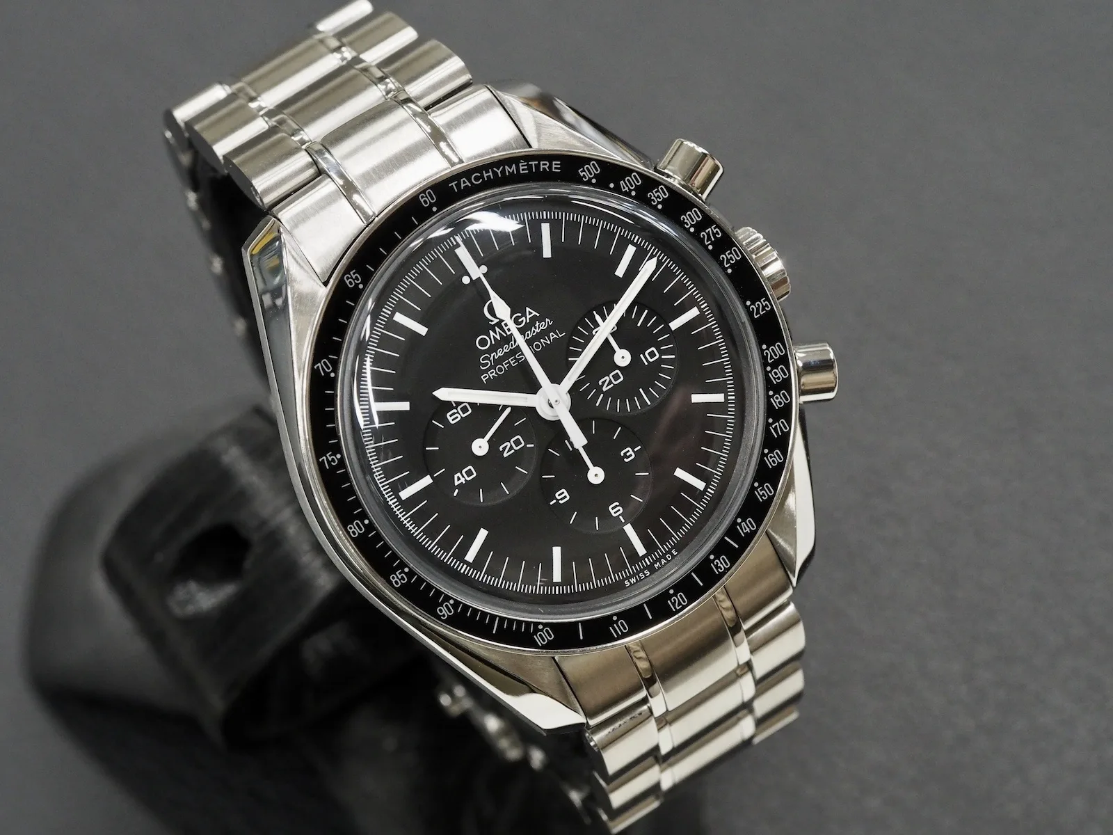 Omega Speedmaster Moonwatch