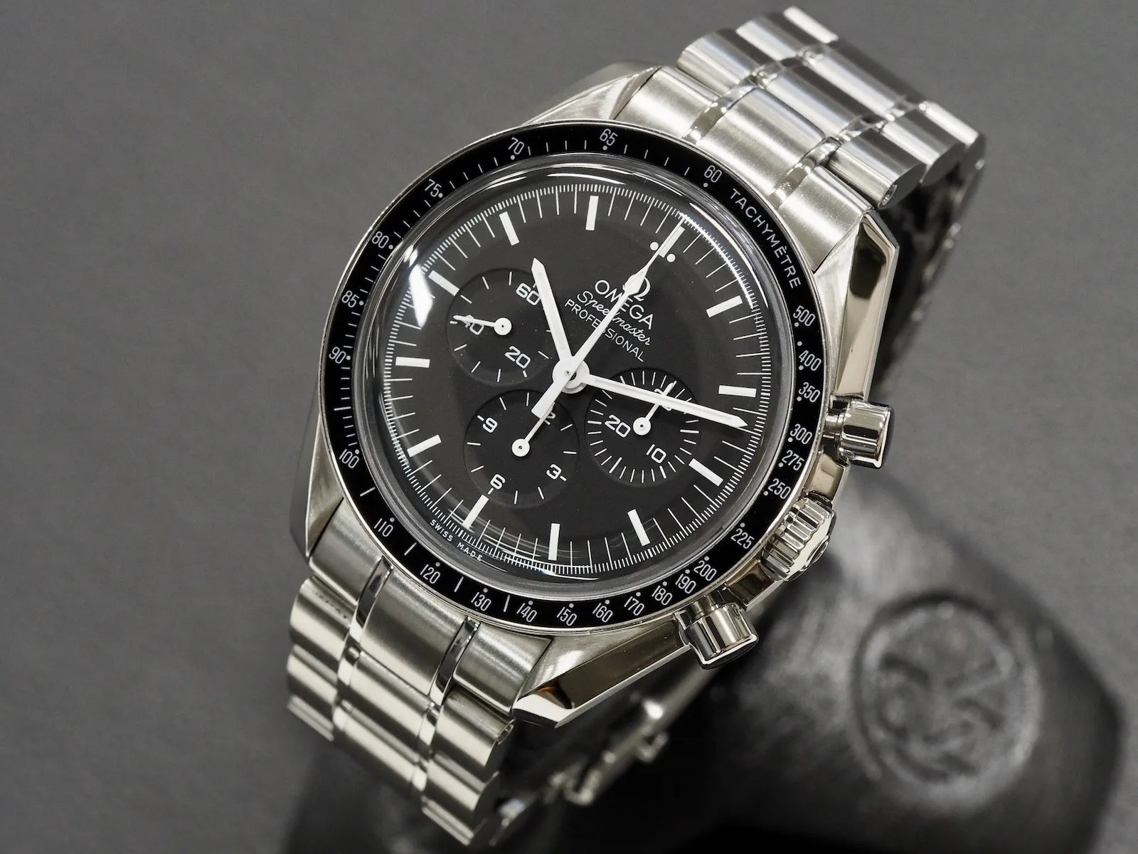 Omega Speedmaster Moonwatch