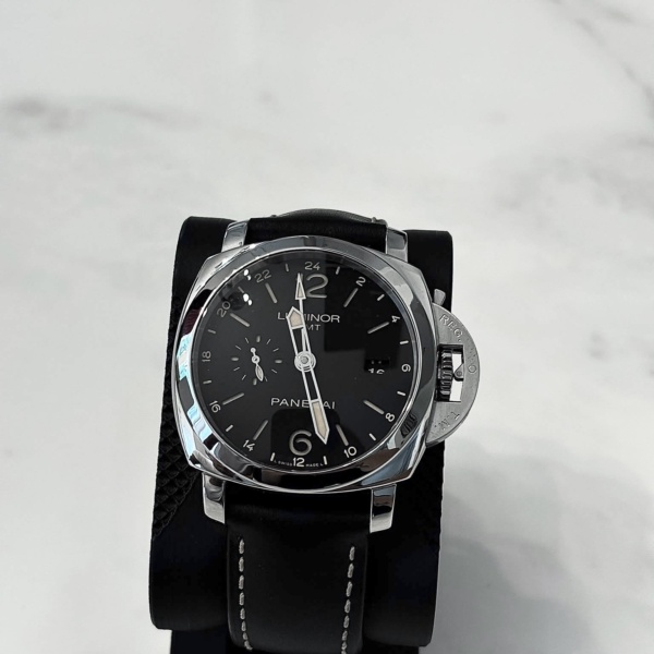 Panerai Luminor GMT 44 mm