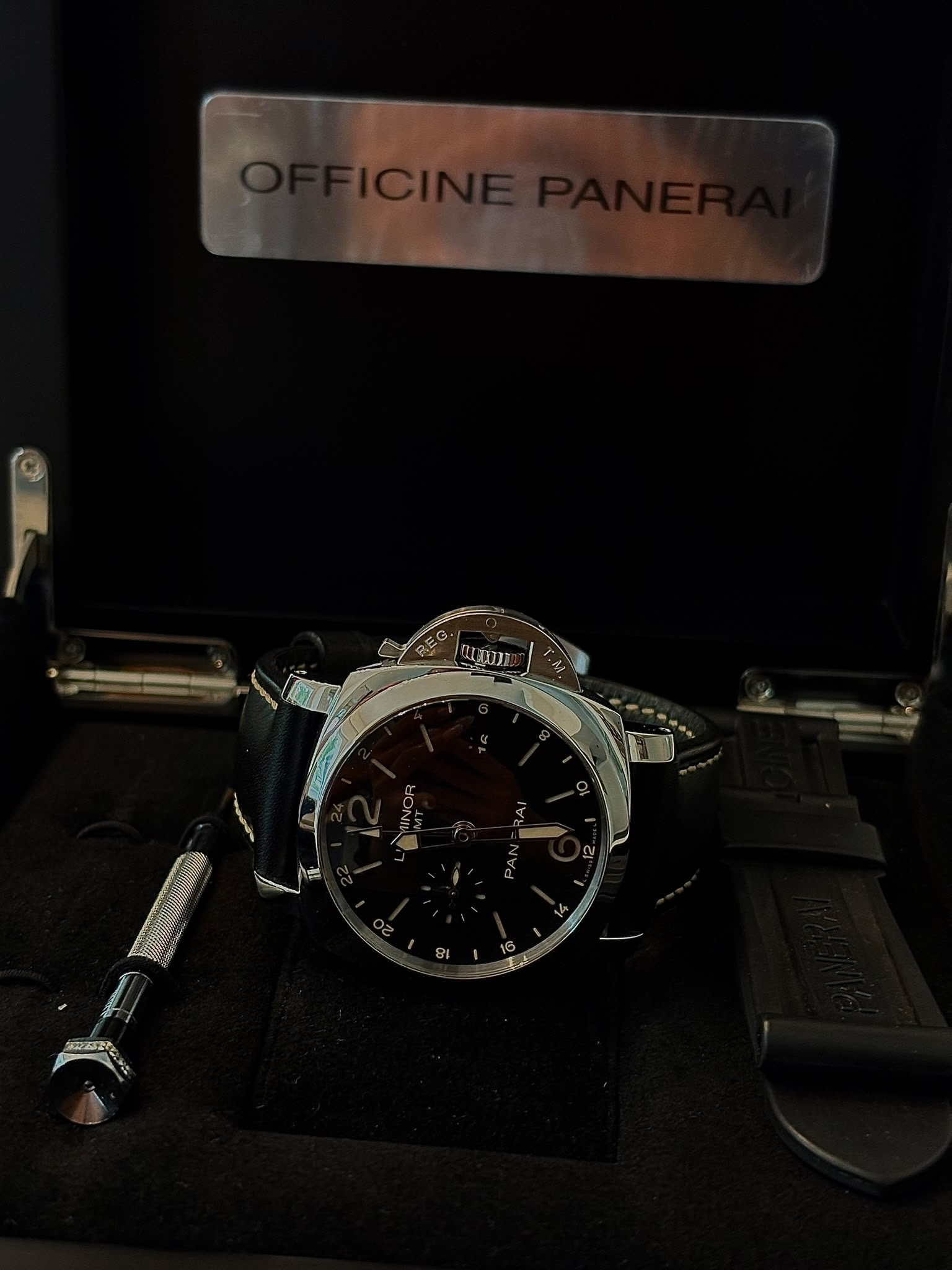 Panerai Luminor GMT 44 mm